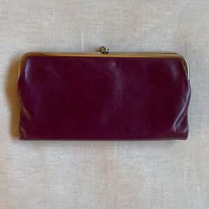 Hobo "Lauren" Clutch Wallet in Eggplant